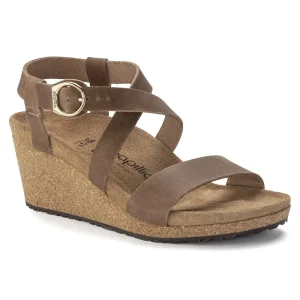 Sibyl Ring-Buckle Oiled Leather Cognac